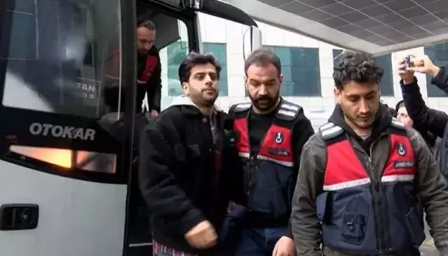 Gözaltına alınan Kasan Can Kaya ve Reynmen’den ilk görüntüler