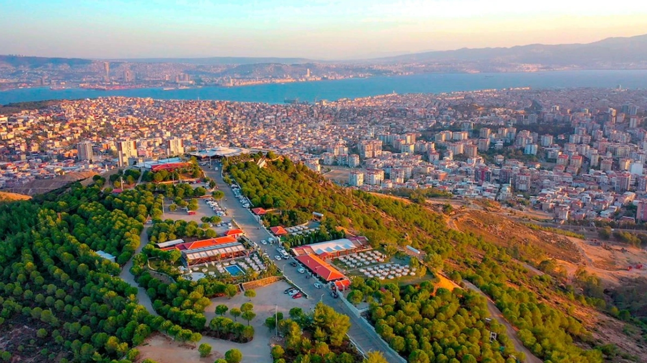 Gün Batımı Ve Gece Manzarası İzmir’in Bu Iki Noktasından Şehre Doyacaksınız (3)