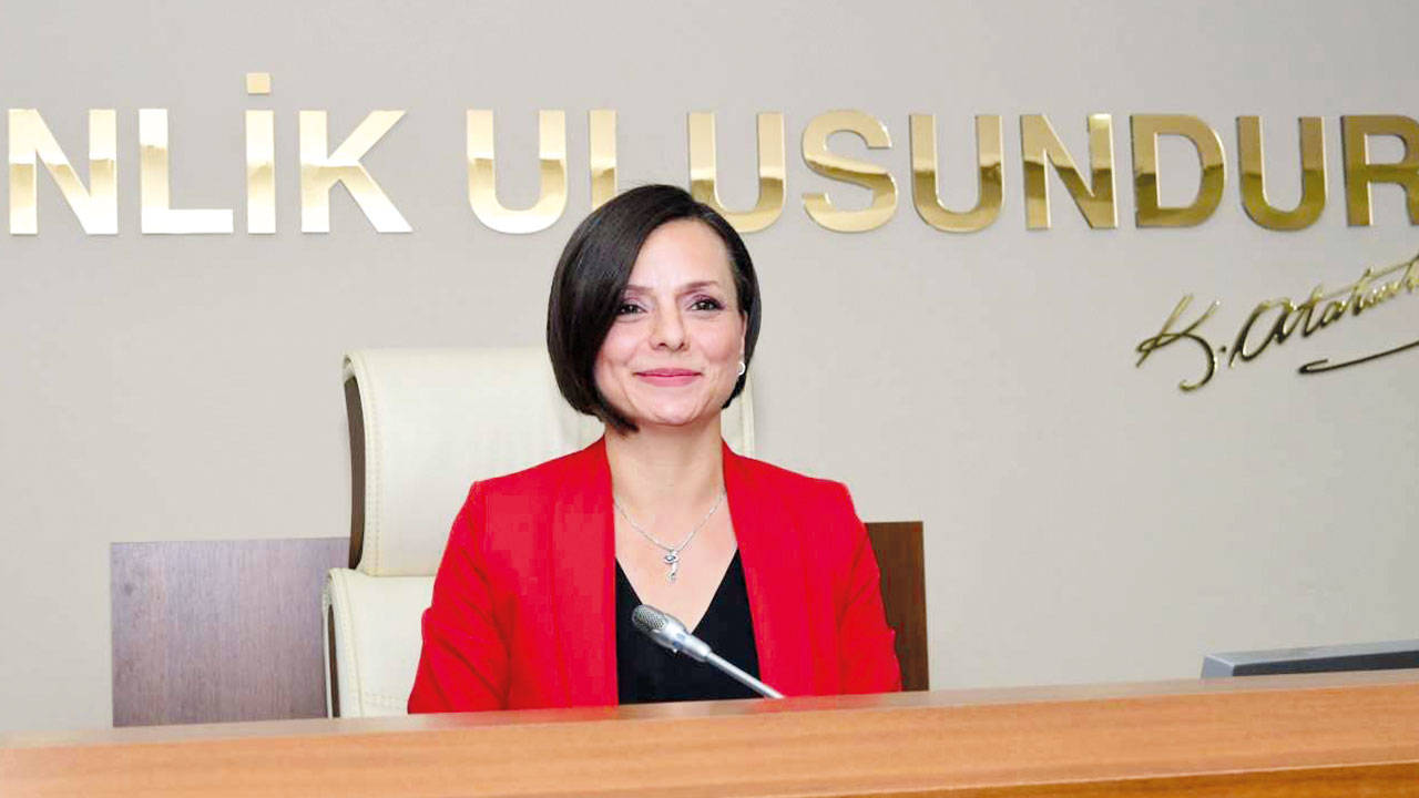 İzmir’de ‘odaların sessizliği’ devri: Aslanlar kuzu oldu!