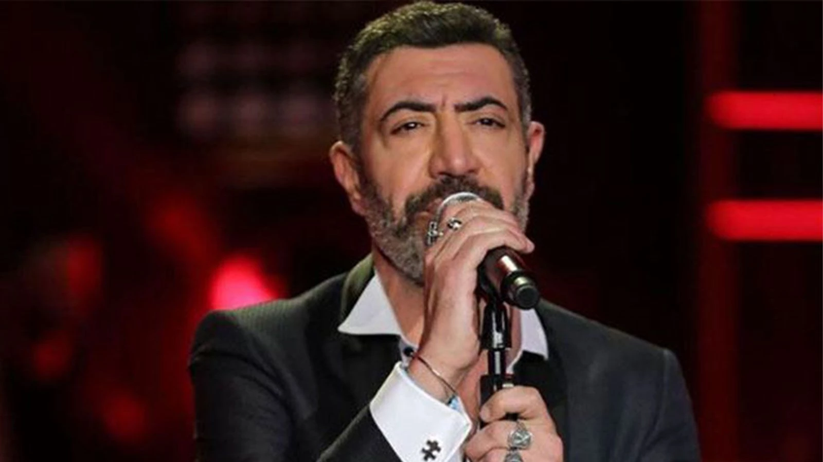 Dinlerken kendinizden bir parça bulacaksınız: Her notada gerçek bir hikaye saklı