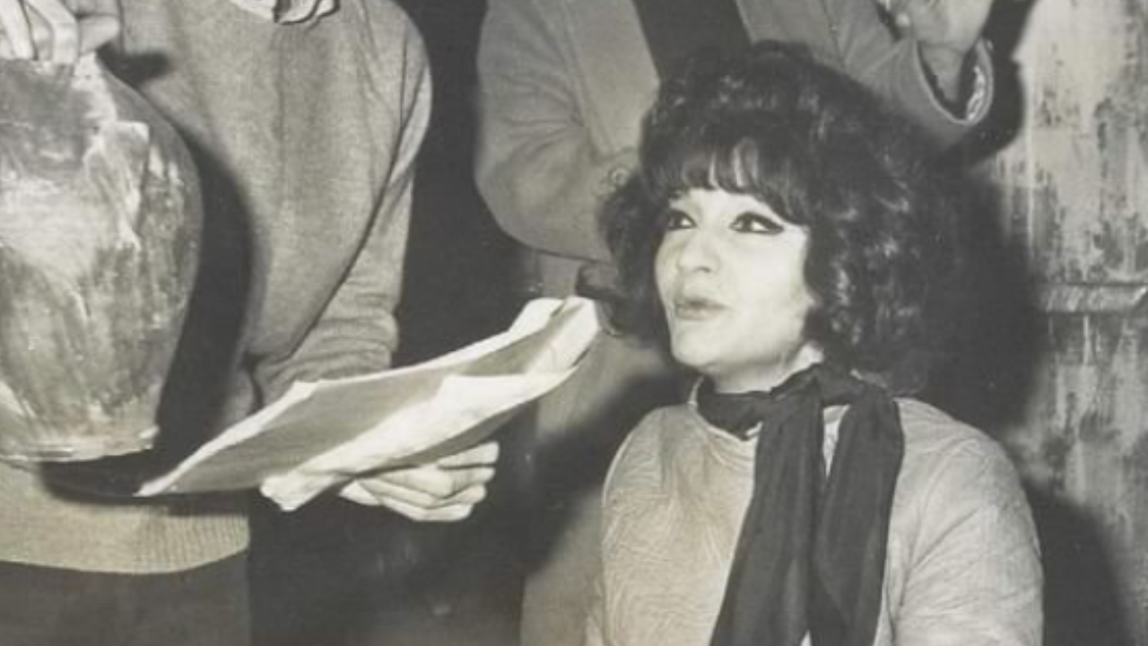 Herkes Onu Sakar Şakir Filminin Sevda’sı Olarak Tanıyor Bornovalı Sanatçı Ayfer Feray’ın Hikayesi (3)