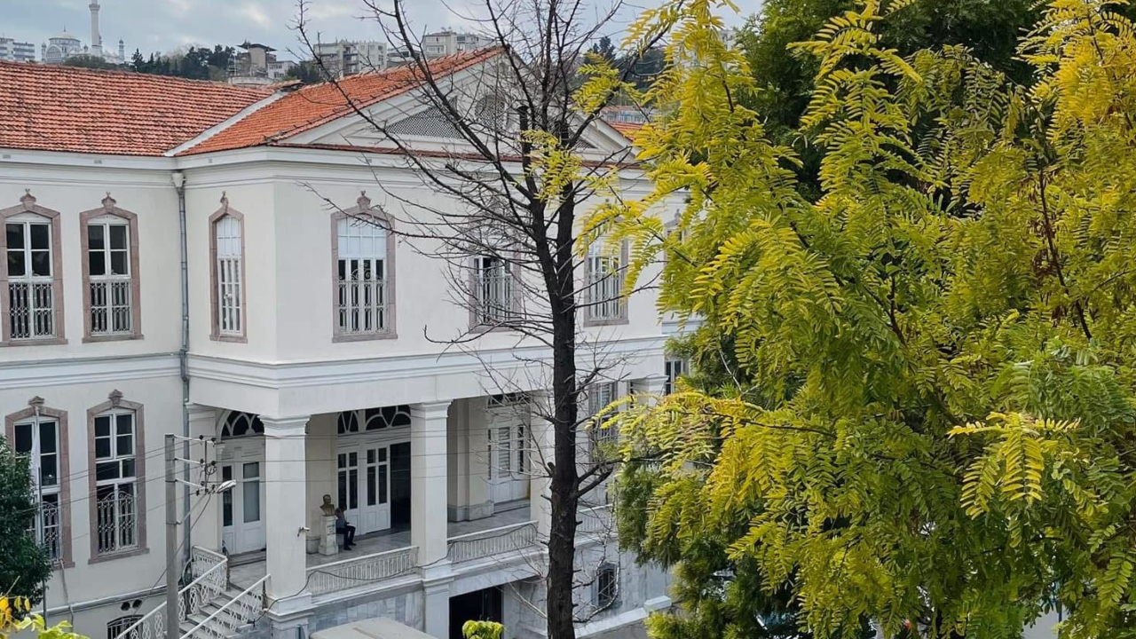 İzmir’de Bir Kuşağın Ortak Nüfus Kaydı Doğum Yeri Konak