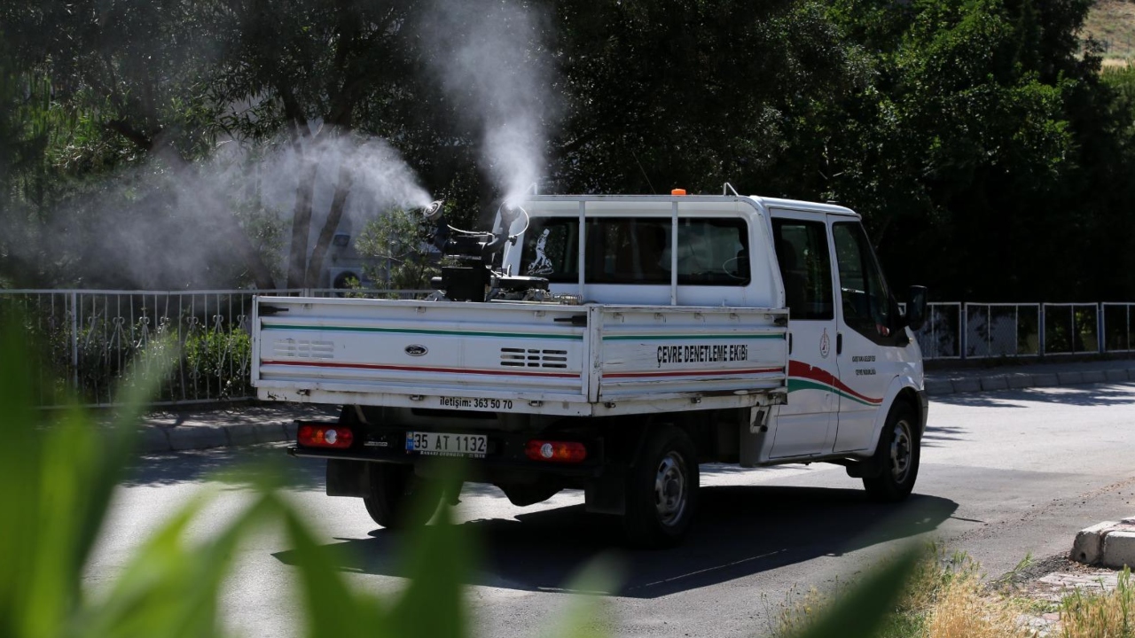 Karşıyaka Belediyesi Kış Dönemi Ilaçlama Çalışmalarını Başlattı
