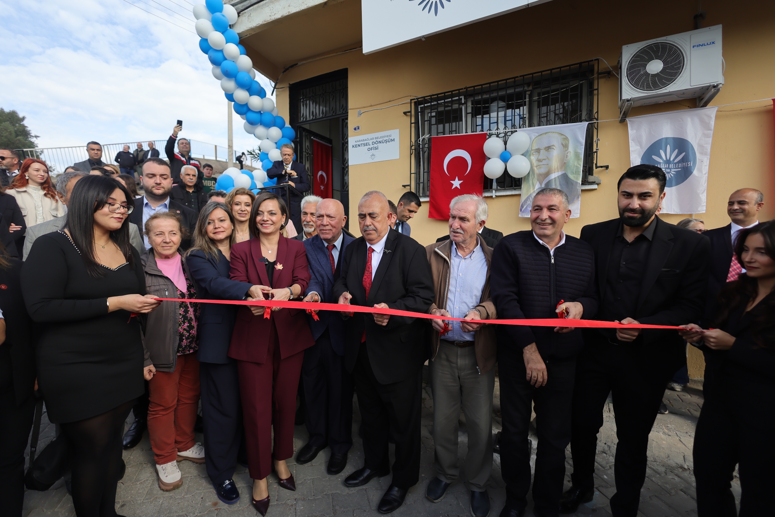 Karabağlar Belediye Başkanı Kınay, 2 yılı anlattı: Hacı yatmaz gibi sallanıyoruz ama…-8