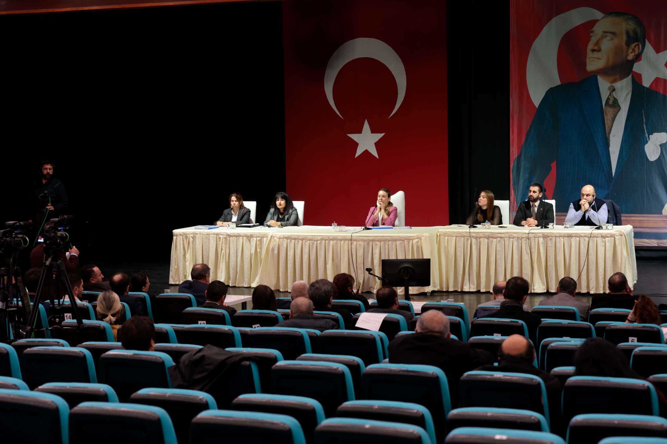 Konak Meclisi’nde Gündem Kentsel Dönüşüm Beştepeler Ve Gültepe’nin Geleceği Şekilleniyor (3)