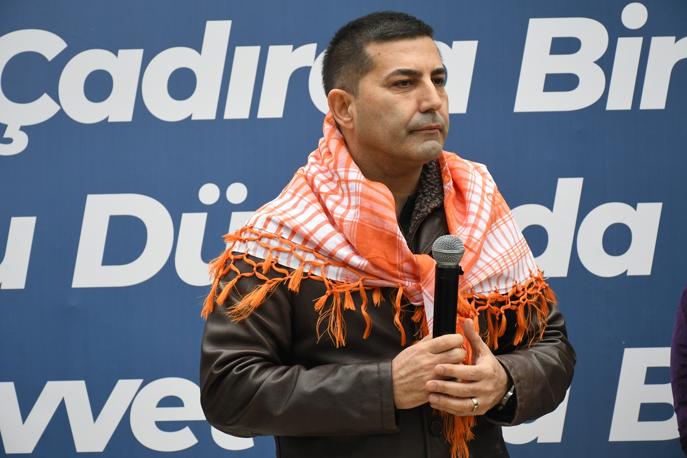 Kuşadası Belediyesi Yörük Hizmet Çadırı’nda Hizmete Başladı Bizim Derdimiz Kavga Değil, Hizmet (2)