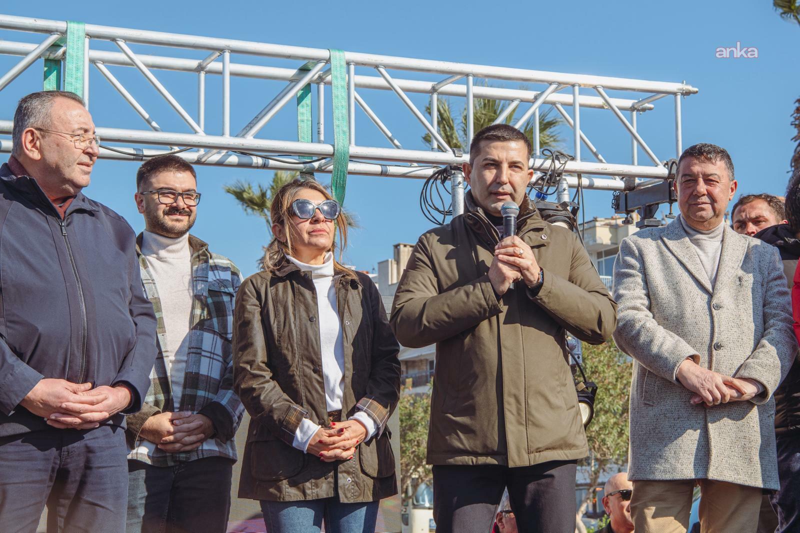 Kuşadası Halkı Teoman Için Kenetlendi Gökyüzü Mavi Balonlarla Doldu (4)