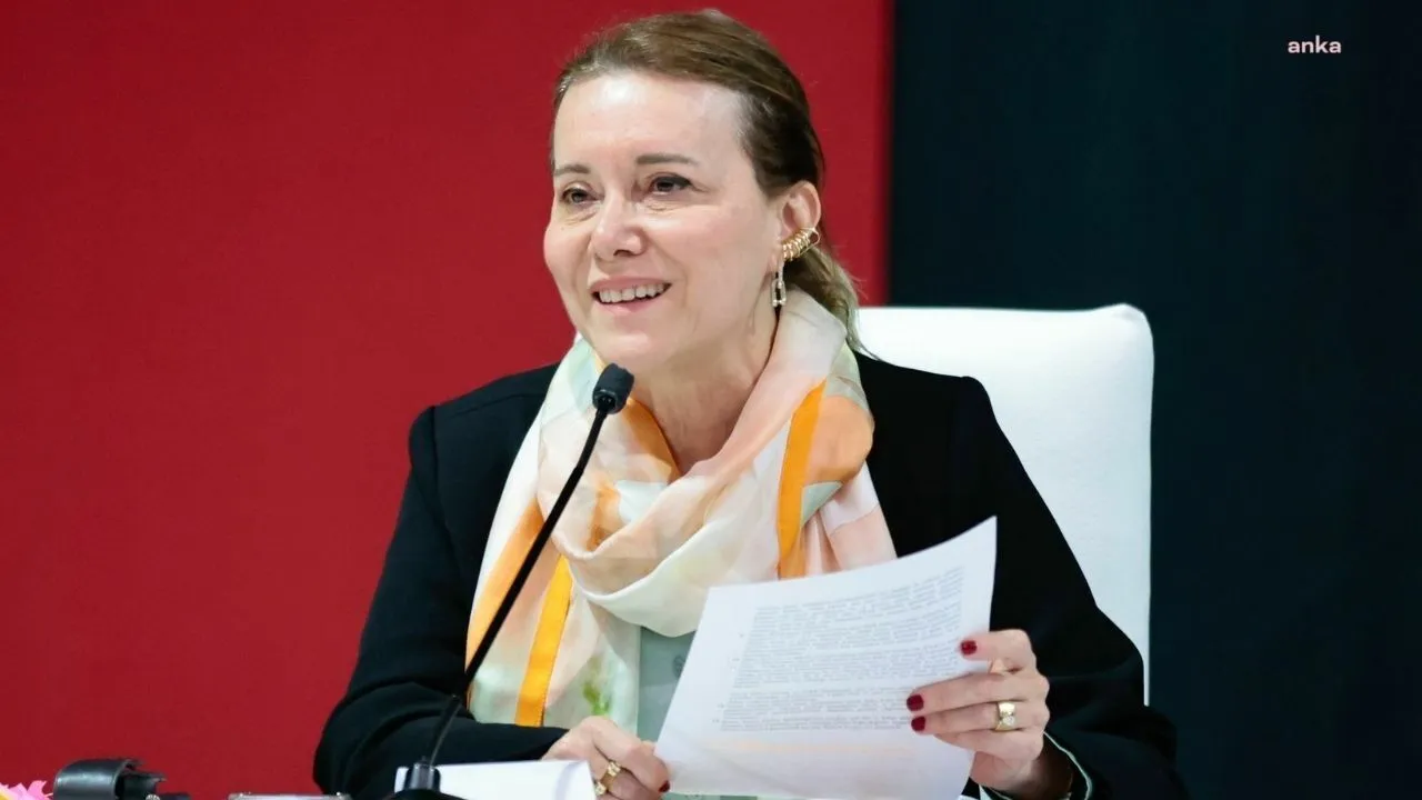 İzmir’de ‘odaların sessizliği’ devri: Aslanlar kuzu oldu!-1