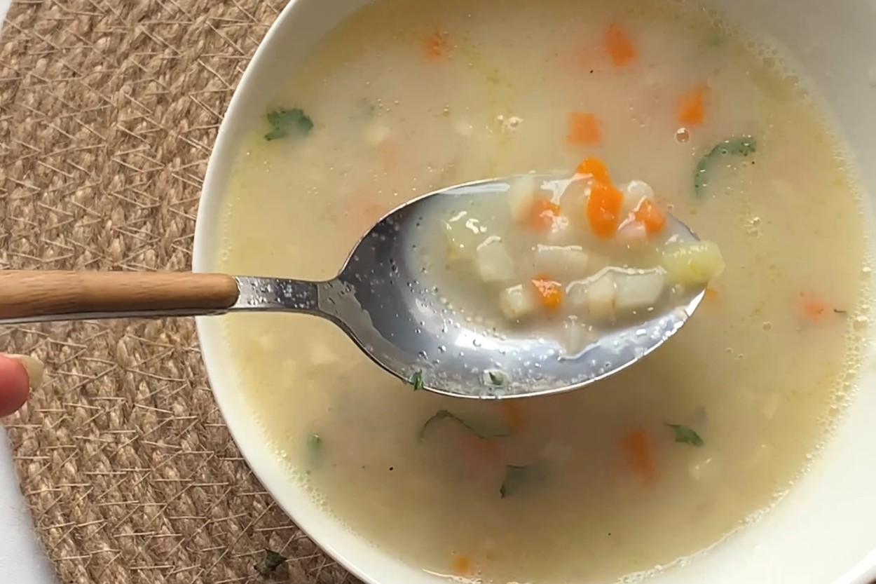 Soğuk Havaların Vazgeçilmezi Kış Çorbası Nasıl Yapılır (2)