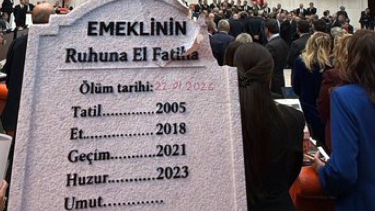 Tbmm'de Tabut Krizi Chp Ve Akp’li Vekiller Arasında Arbede Yaşandı (1)