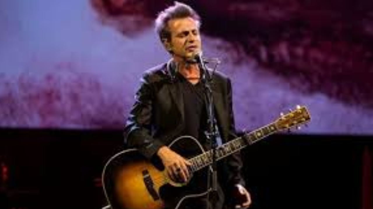 Teoman'dan yıllar sonra gelen itiraf: Annem için kariyerim bir hayal kırıklığı...