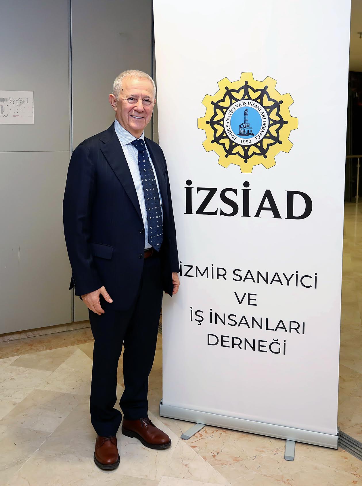 Oy birliğiyle seçildi: İZSİAD’ın yeni başkanı Alaattin Yüksel