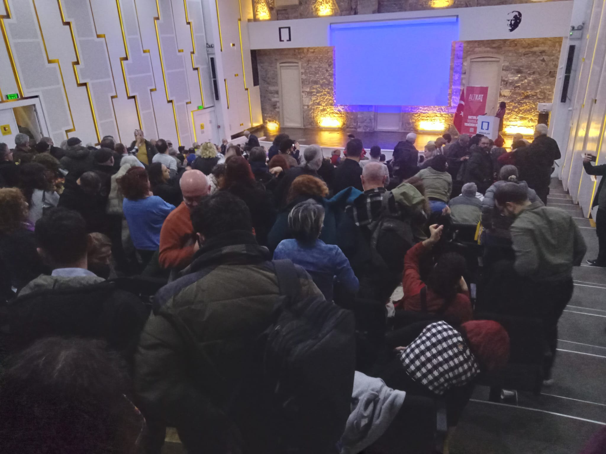 Bir Belgesel, Bir Mücadele, Bir Adalet Arayışı... Hatay’ın Tutuklu Vekili Can Atalay Için İzmir’den Adalet Çağrısı (4)