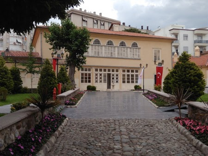 Bornova Kent Arşivi & Müzesi