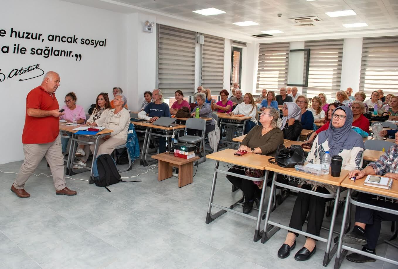 Karşıyaka’nın 3. Yaş Üniversitesi’nde Yeni Dönem Heyecanı