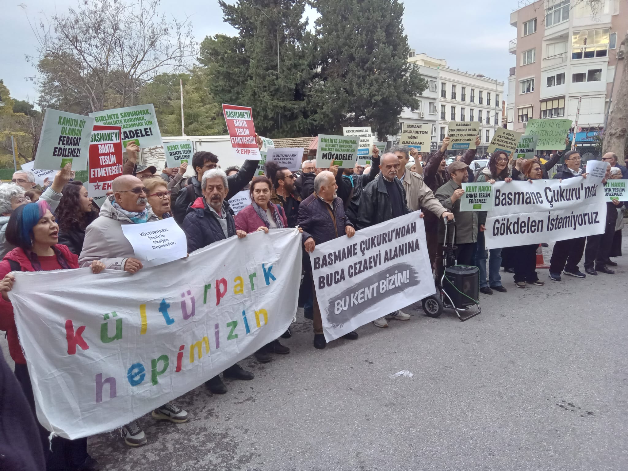 Kültürpark Platformu’ndan Büyükşehir’e Çağrı Basmane’de Protokolden Vazgeçin! (2)
