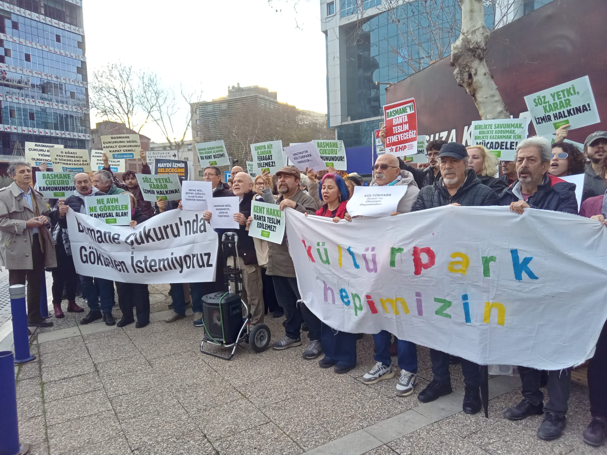 Kültürpark Platformu’ndan Büyükşehir’e Çağrı Basmane’de Protokolden Vazgeçin! (4)