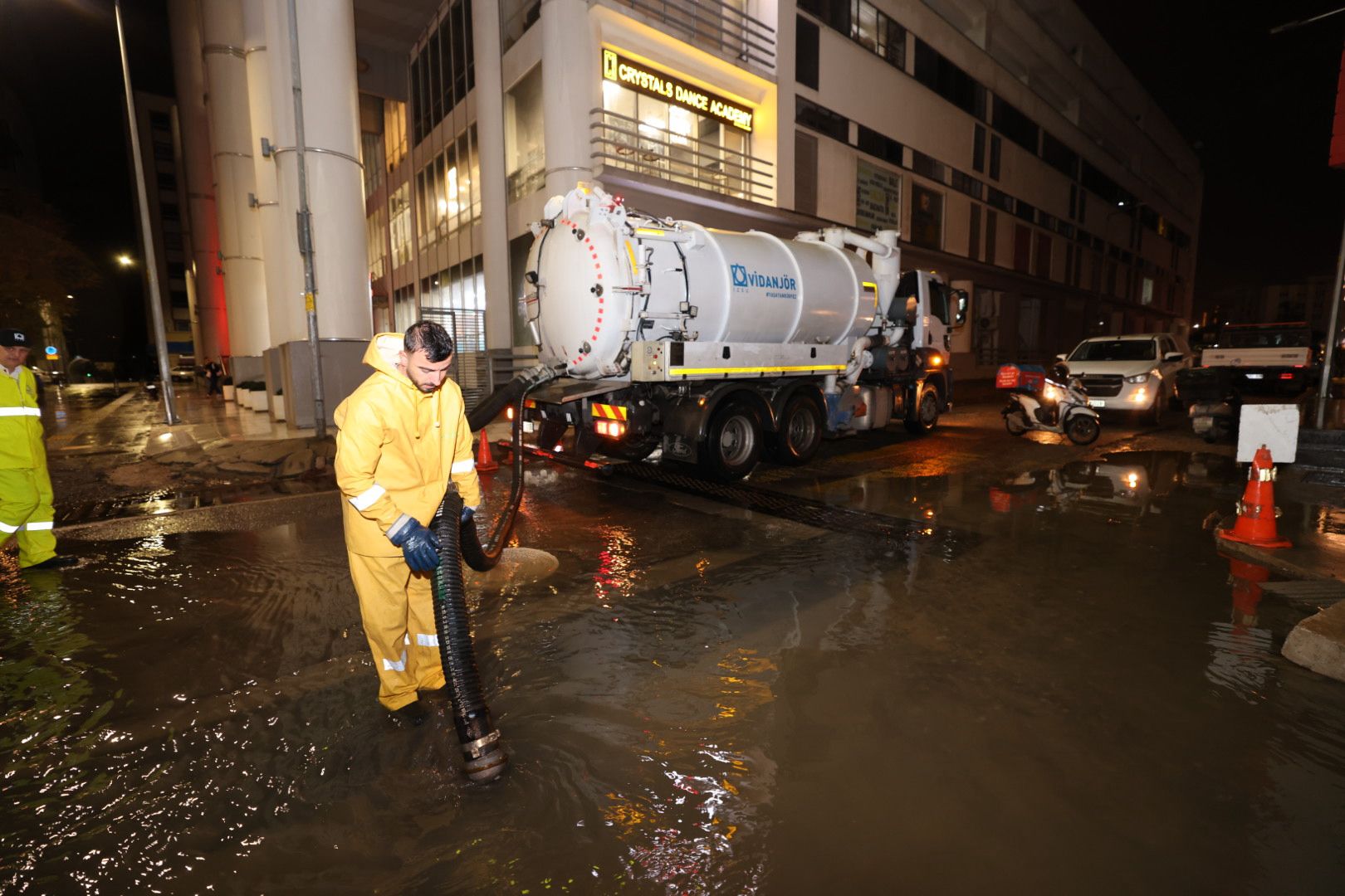 Lodos Denizi Taşırdı Deniz Seviyesi 85 Santimetreye Kadar Yükseldi