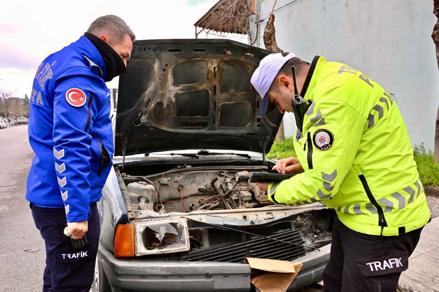 Manisa Büyükşehir Sahipsiz Ve Hurda Araçları Kaldırıyor (4)