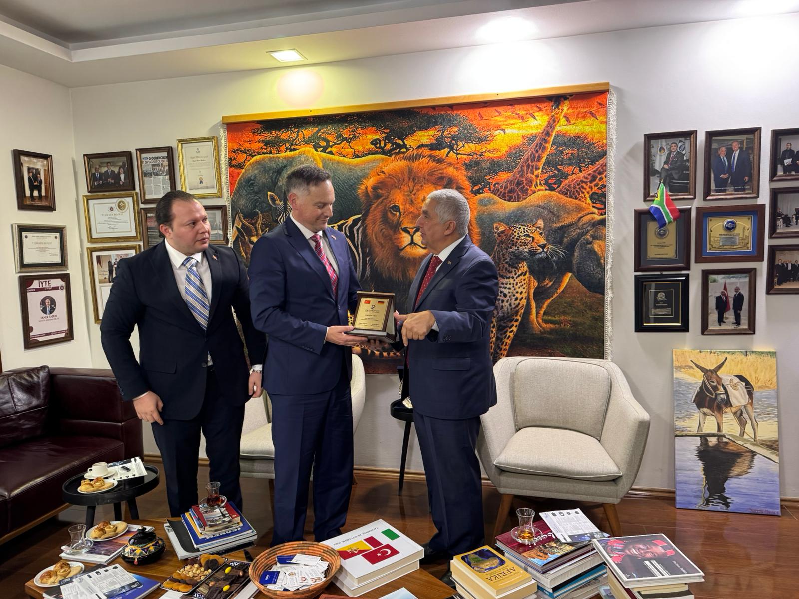 İAOSB’de Ekvador ile ticari iş birliği masaya yatırıldı