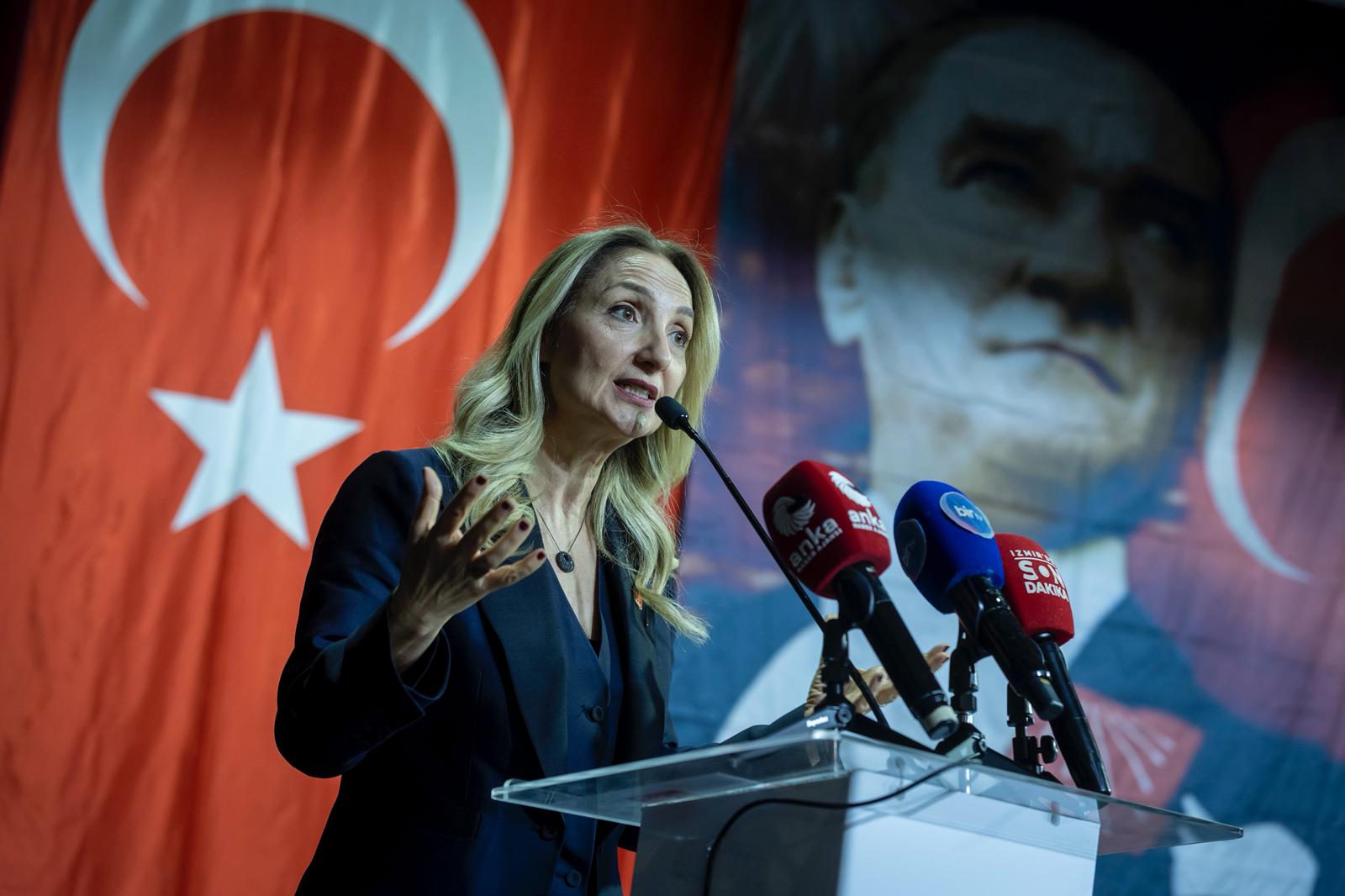 Konak’ta Romanlar konuşuldu: Toplumsal eşitlik ve demokrasi vurgusu!