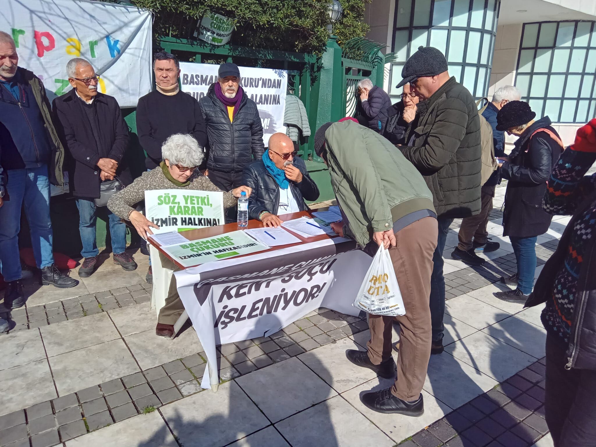 Basmane Çukuru için mücadele büyüyor: İmzalar meclise gidecek