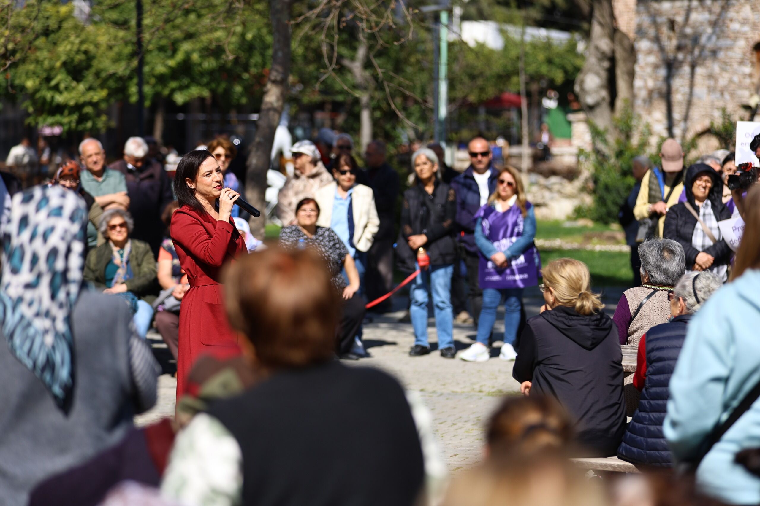 Efes Selçuk’ta 8 Mart yürüyüşü: Kadın yoksa demokrasi yok!