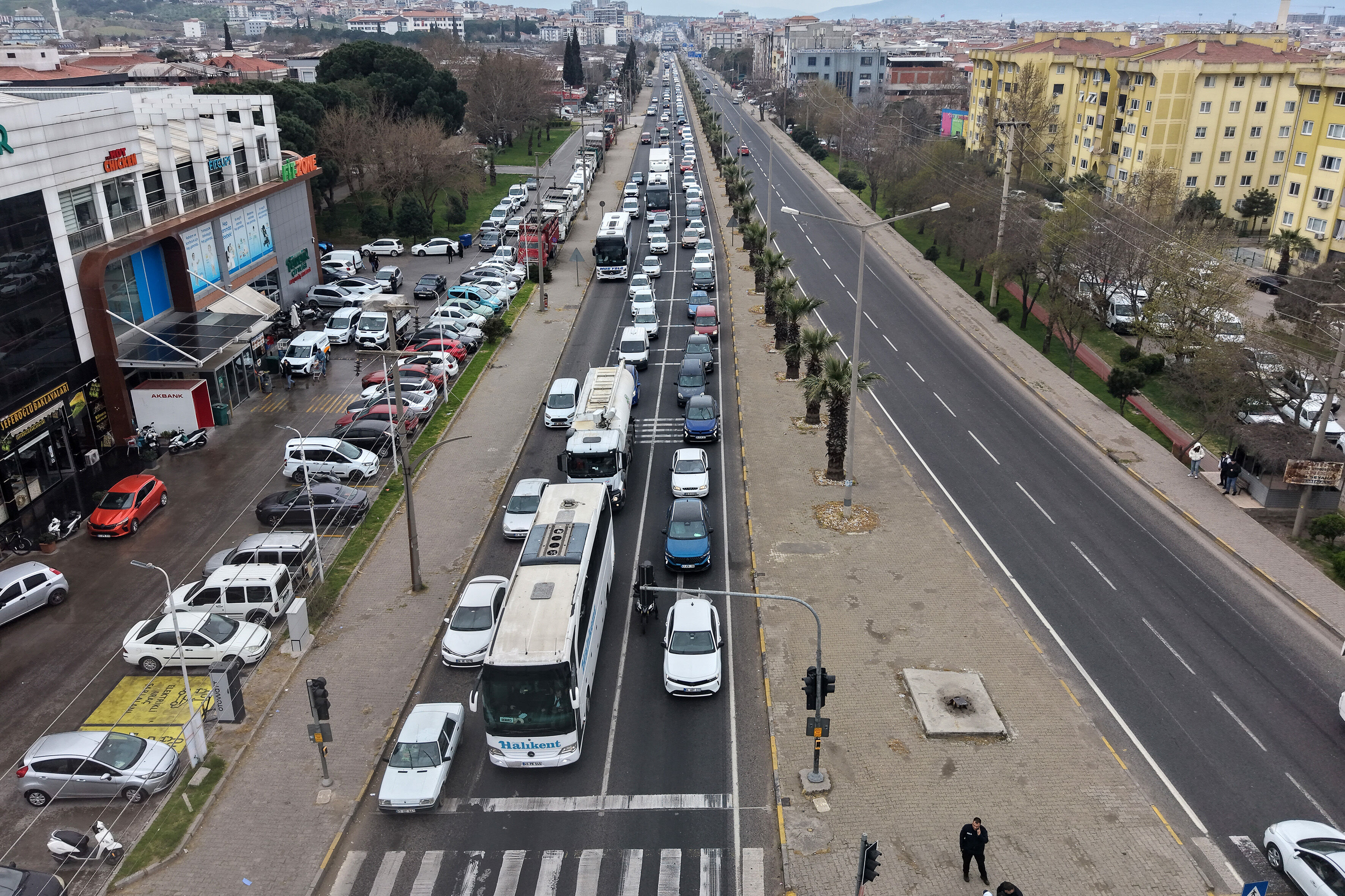 A A 20260319 40872159 40872153 I Z M I R A N K A R A K A R A Y O L U N U N M A N I S A G E C I S I N D E B A Y R A M H A R E K E T L I L I G I Y A S A N I Y O R