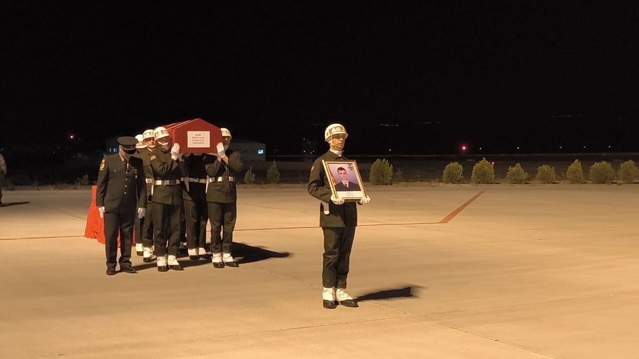 Ağrı'da Şehit Olan Uzman Çavuş Yusuf Açay Için Iğdır’da Tören (1)