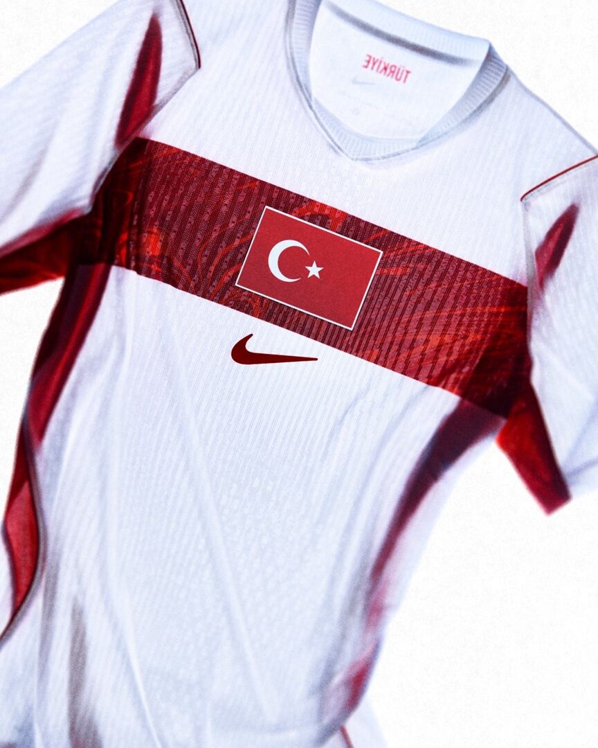 A Milli Takım'ın yeni formaları tanıtıldı-1