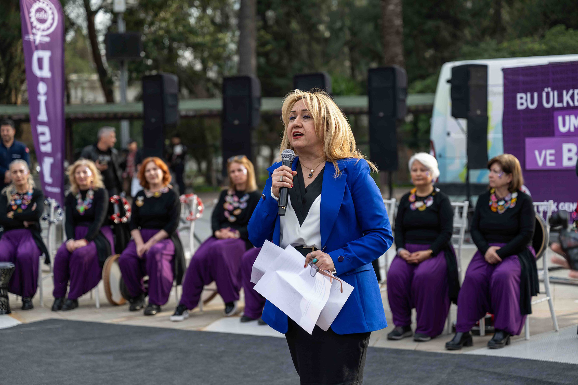 Bornova’da 8 Mart coşkusu: Eşitlik lütuf değil haktır!