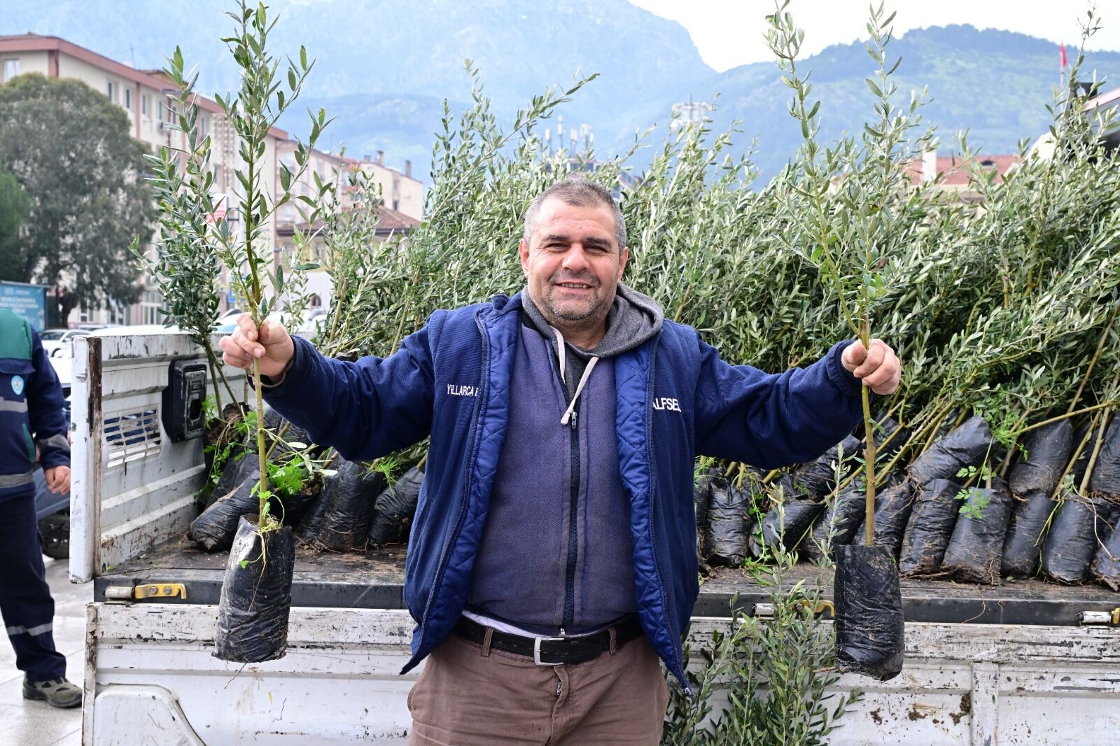 Atık Piller Toplanıyor, Fidanlar Toprakla Buluşuyor (27)