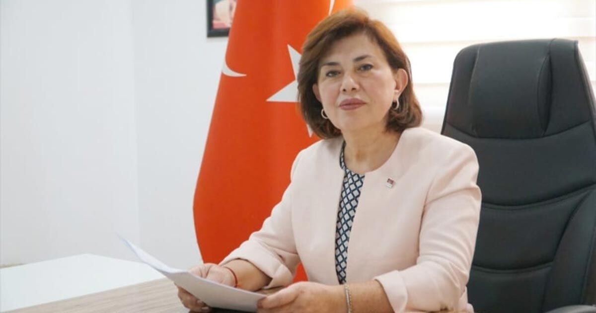 Lüks çantayla Ramazan ziyaretine tepki: Vatandaşla iç içe değilsiniz!