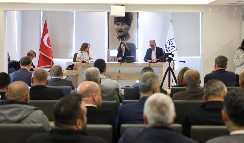 Çeşme Belediye Başkanı Lal Denizli