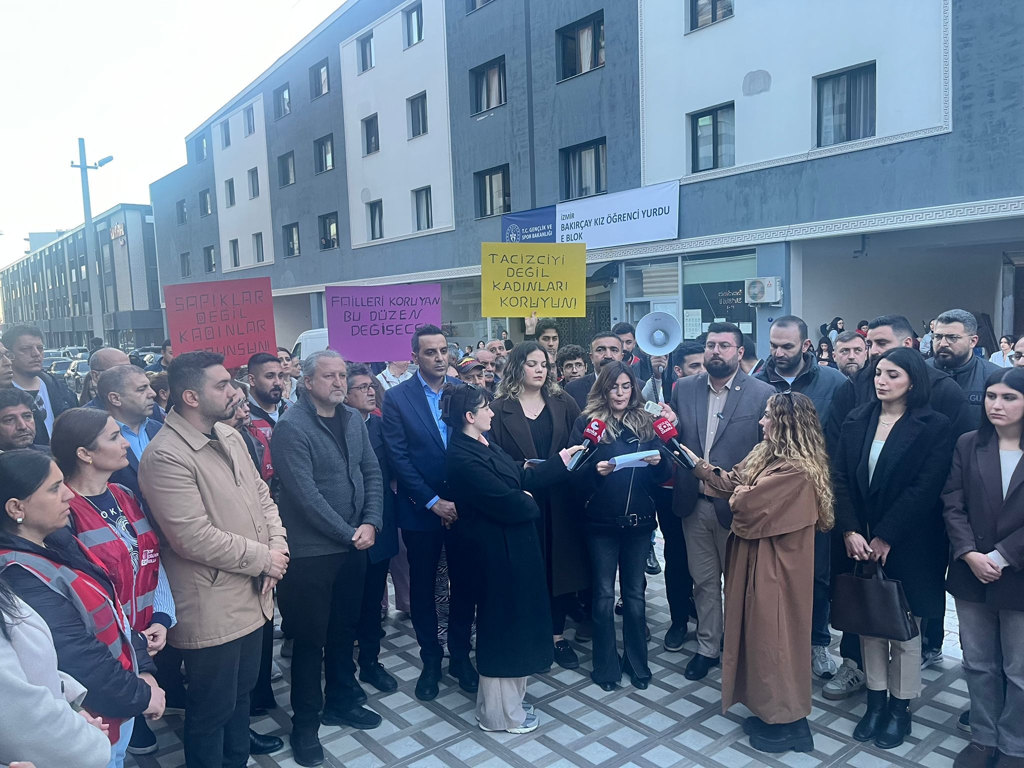 Chp Gençlik Kolları Ayağa Kalktı Kız Öğrencilerin Güvenliği Sağlanamıyor (5)