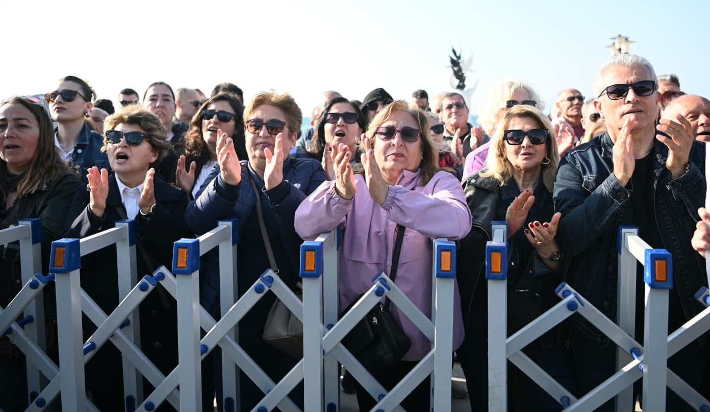 Chp'li Bülent Tezcan Kuşadası'nda Çerçioğlu'nun Transferinin Üçüncü Ayağı Ömer Günel (5)-1