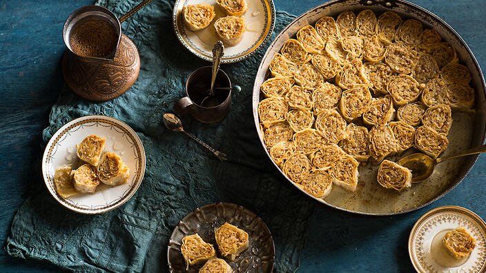 Cqw Cj E U V M A M H W N T