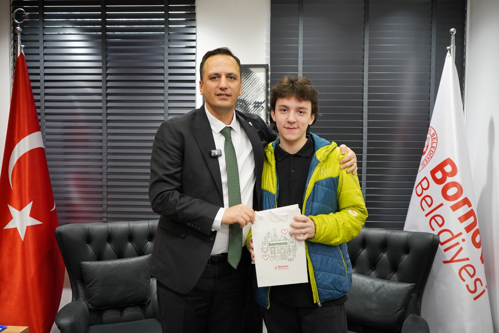 Bornovalı şampiyonlardan Eşki’ye ziyaret Her zaman yanlarında olacağız