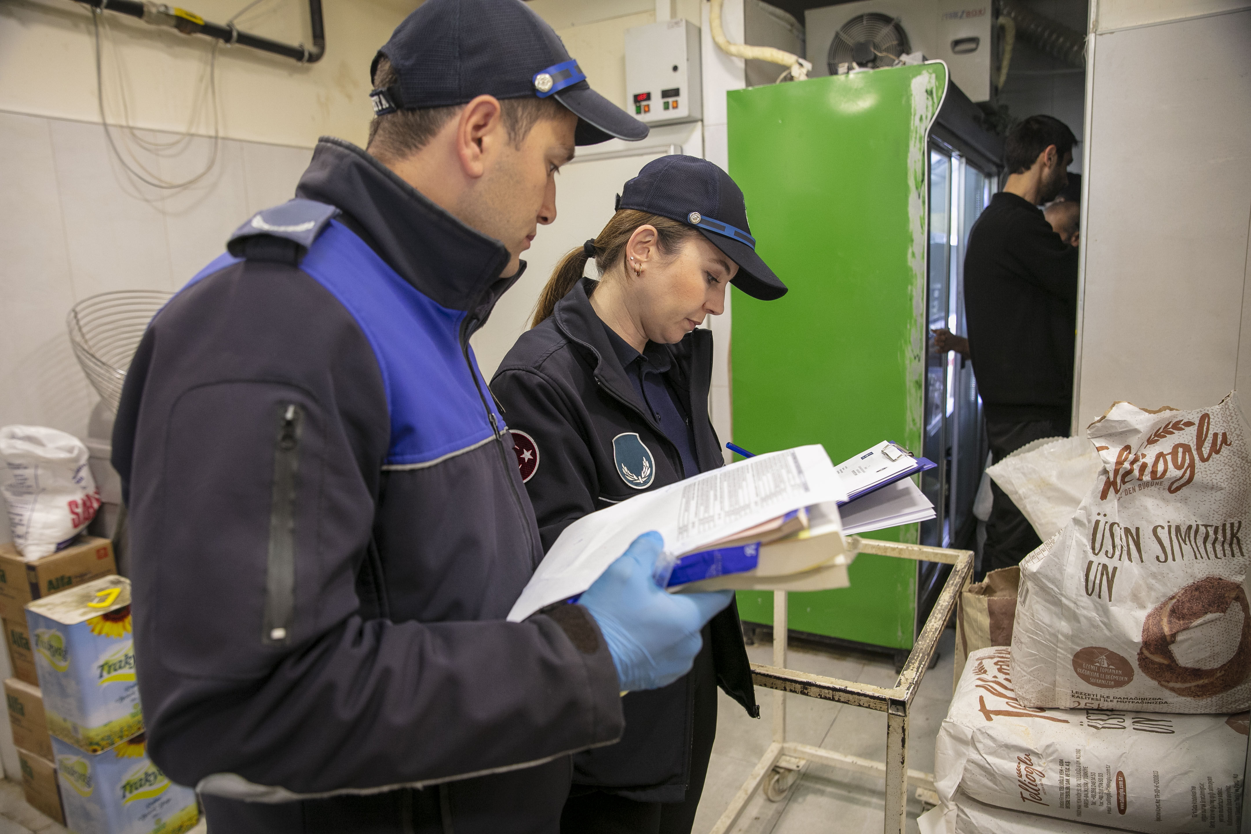 Güzelbahçe’de fırınlara Ramazan denetimi: 7 işletmeye işlem yapıldı-1