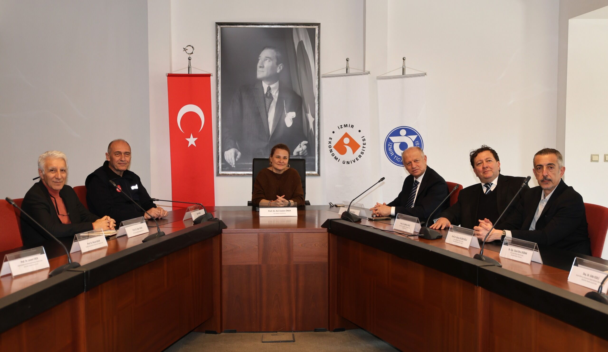 İEÜ’den afet seferberliği: EKOAYRA ilk toplantısını yaptı