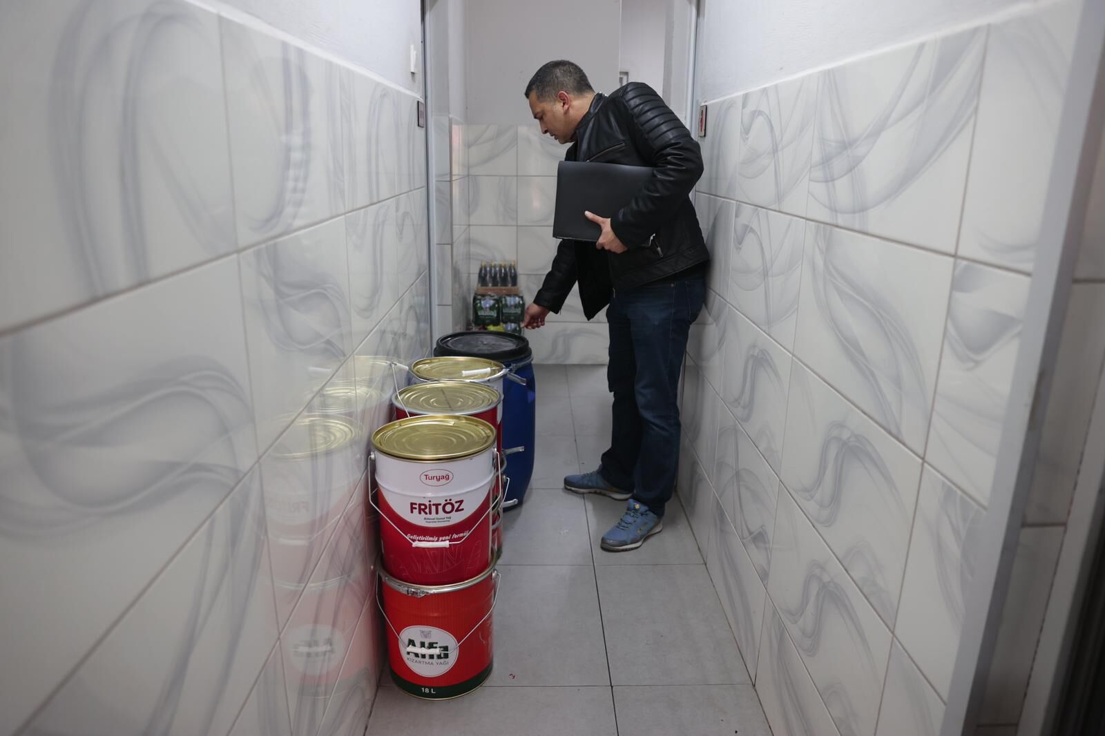 Konak’ta atık yönetiminde önemli hamle: Esnaf ve belediye el ele verdi-1