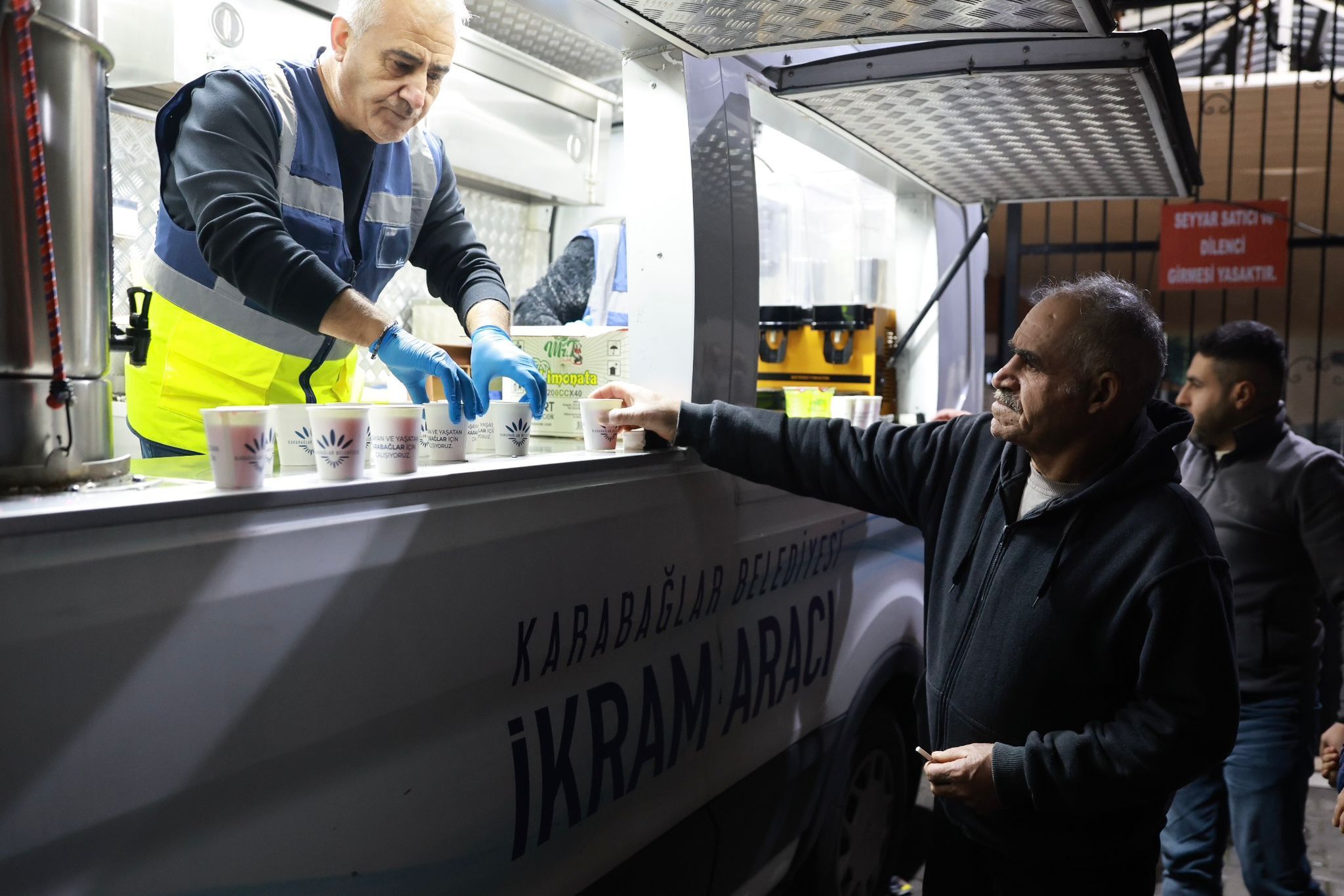 Karabağlar’da Ramazan Bereketi 58 Mahalleye Yayılıyor