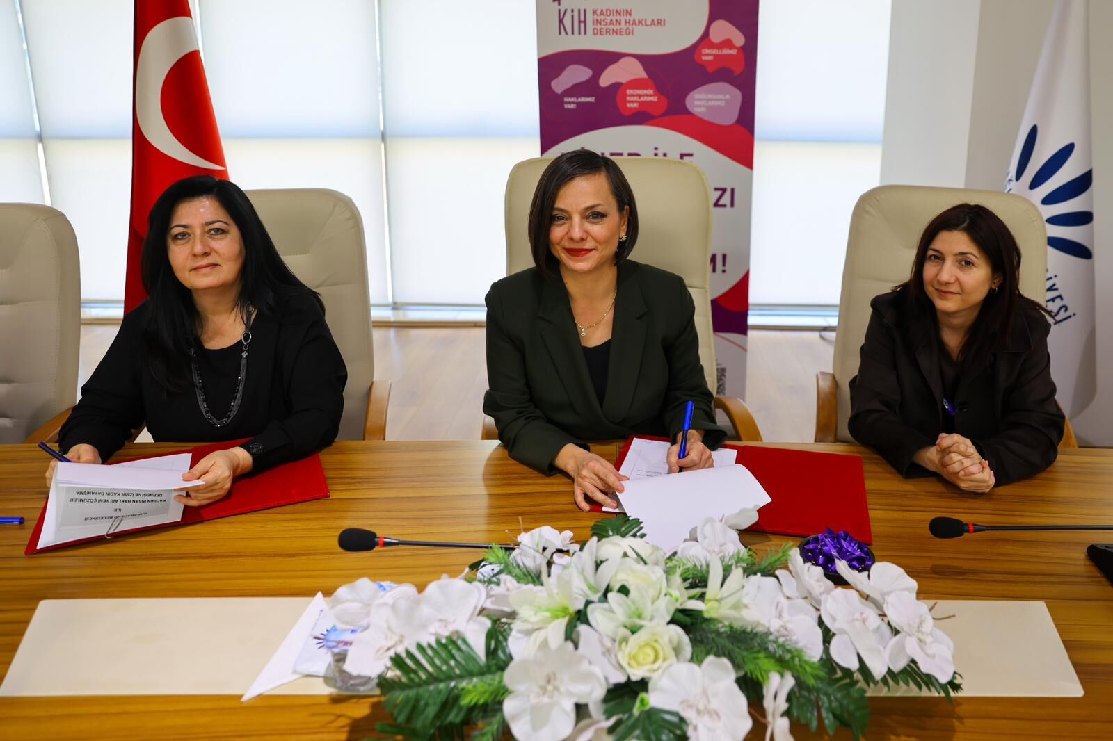 Karabağlar’da kadın mücadelesi güçleniyor: İş birliği protokolü imzalandı-1