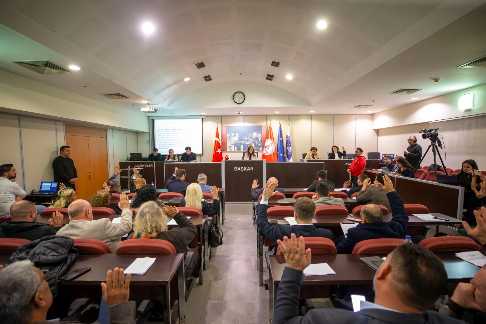 Karşıyaka’da çocukları koruma hamlesi Kesici alet satışı yasaklandı