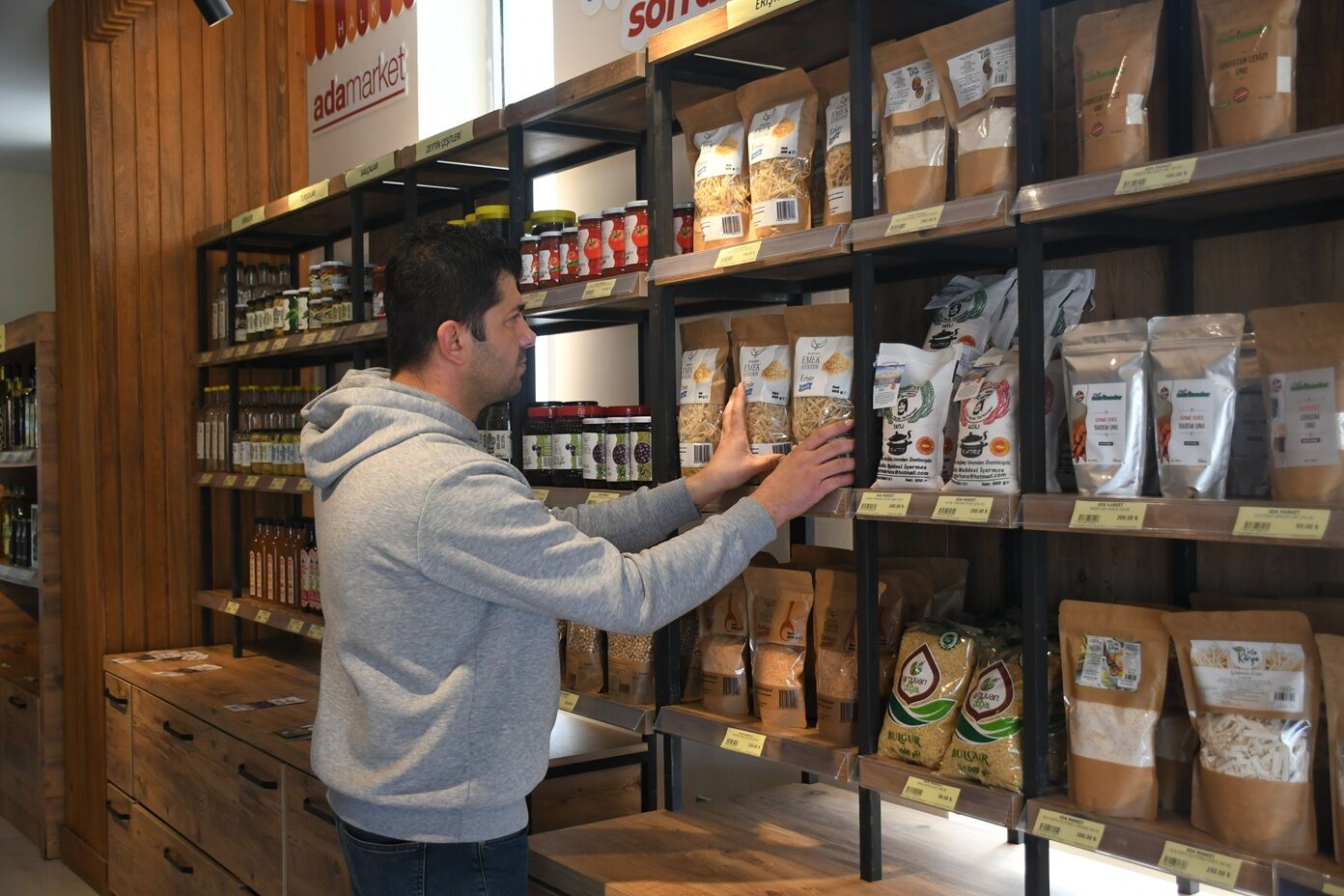 Kuşadası’nda örnek proje: Kadınlar hem üretiyor hem kazanıyor-1