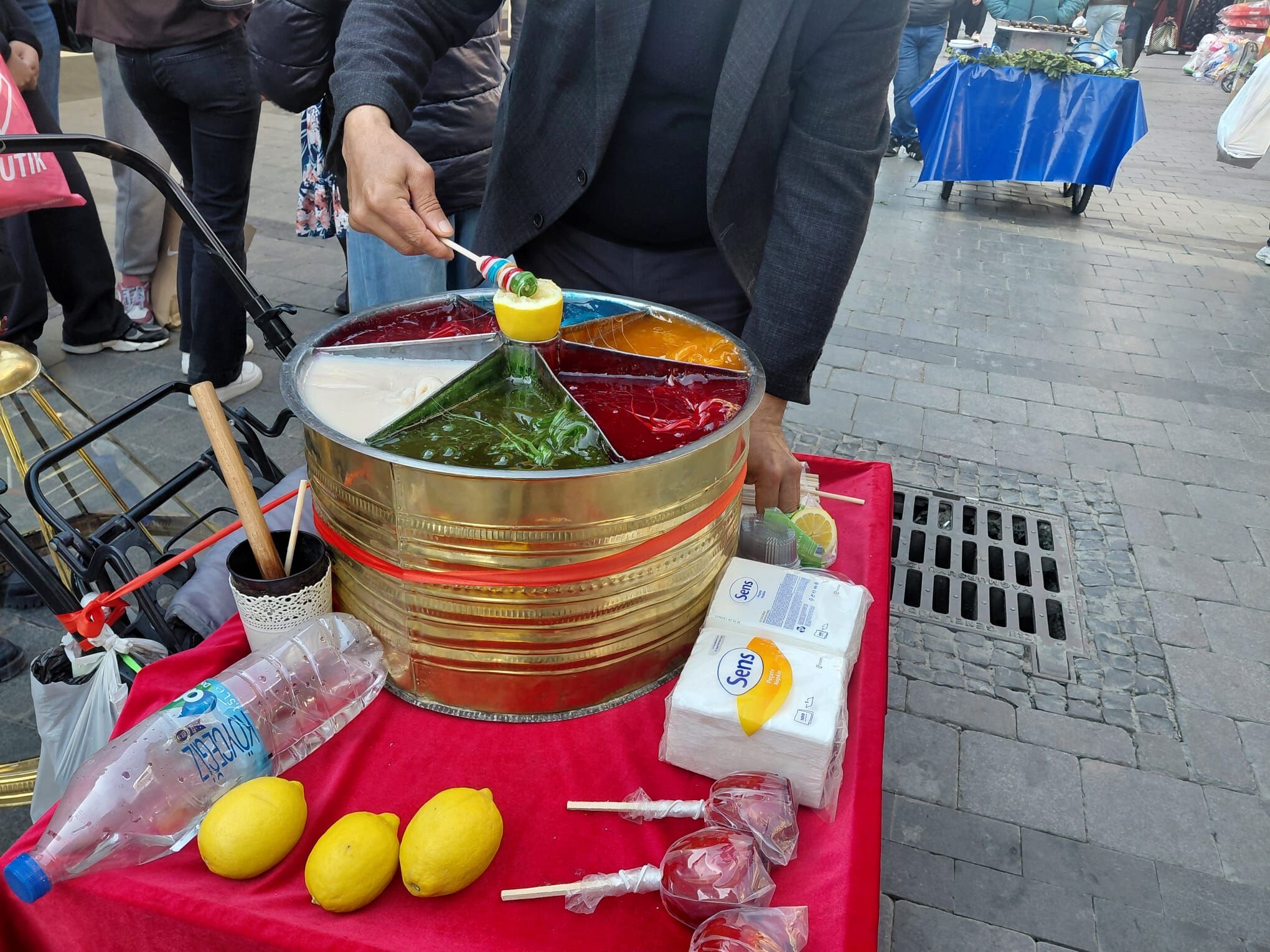 Kemeraltı’nda yarım asırlık gelenek: Macun fiyatları ikiye katlandı!-2