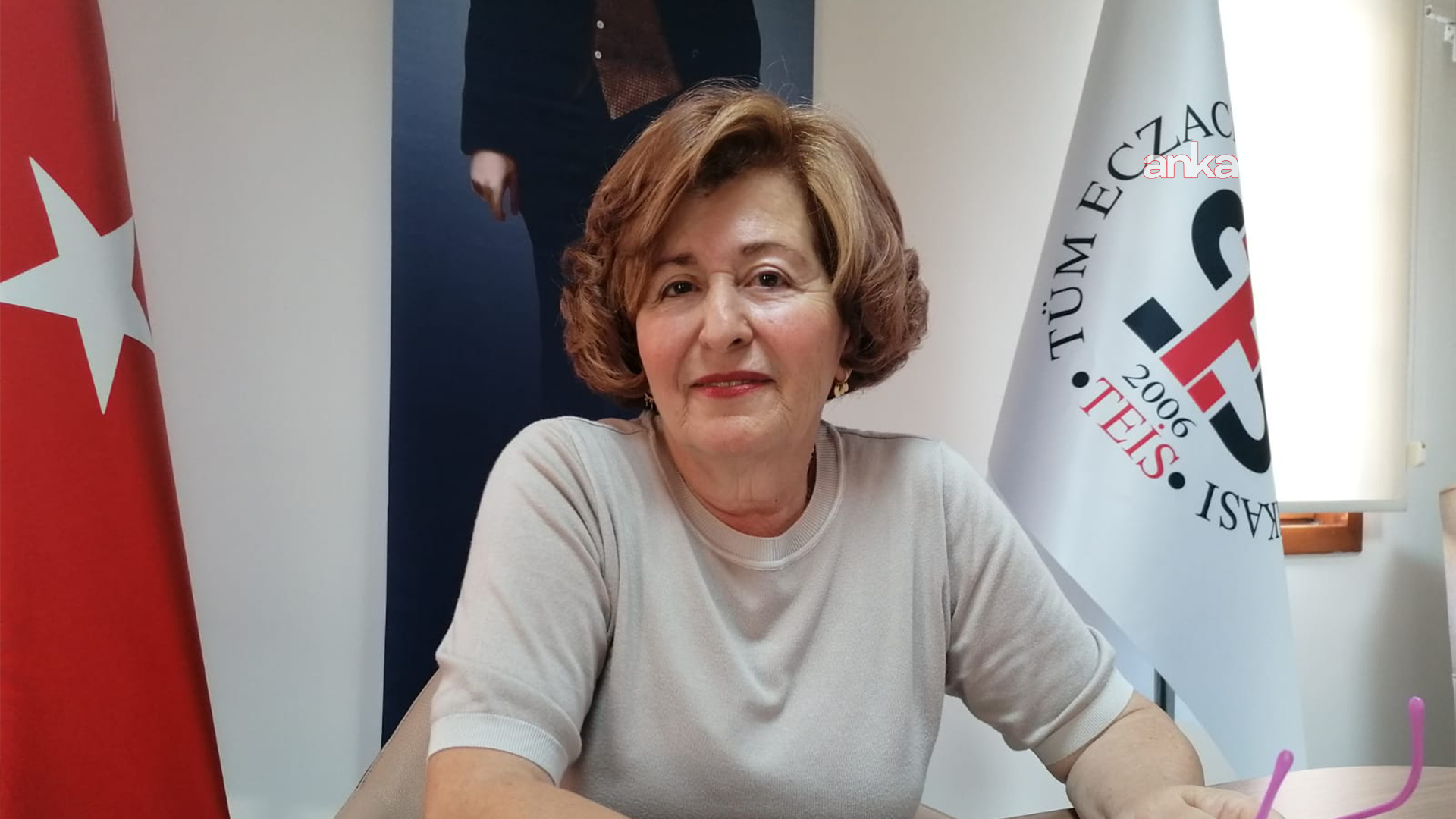 Eczanelerin önüne araç parkı hastaların ilaca erişimini zorlaştırıyor: Yetkililere denetim çağrısı