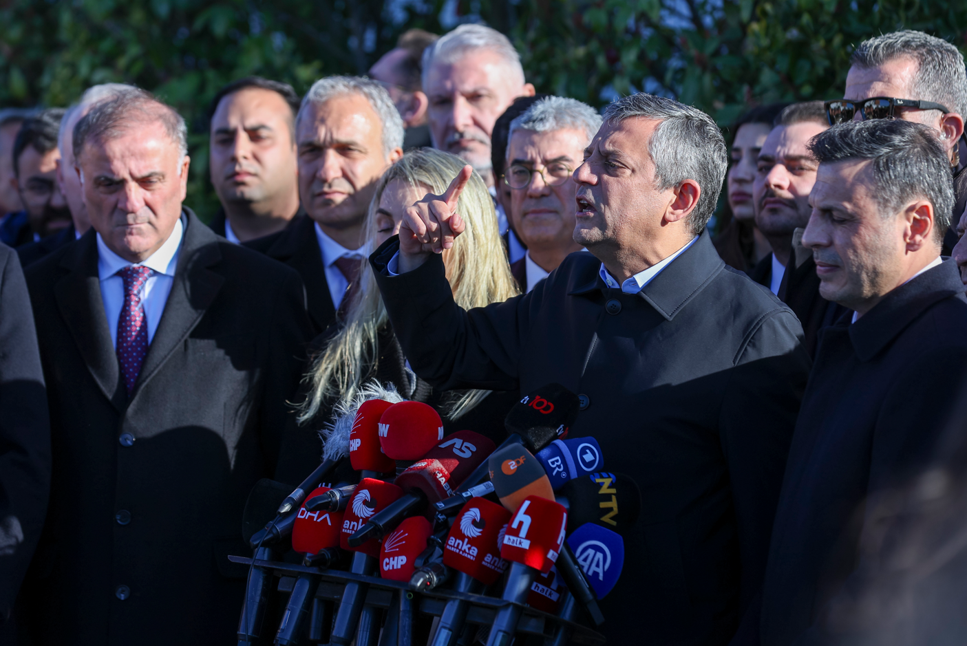 Özgür Özel Mahkeme Heyeti Adaleti Sağlıyor'muş' Gibi Bile Yapamadı (4)