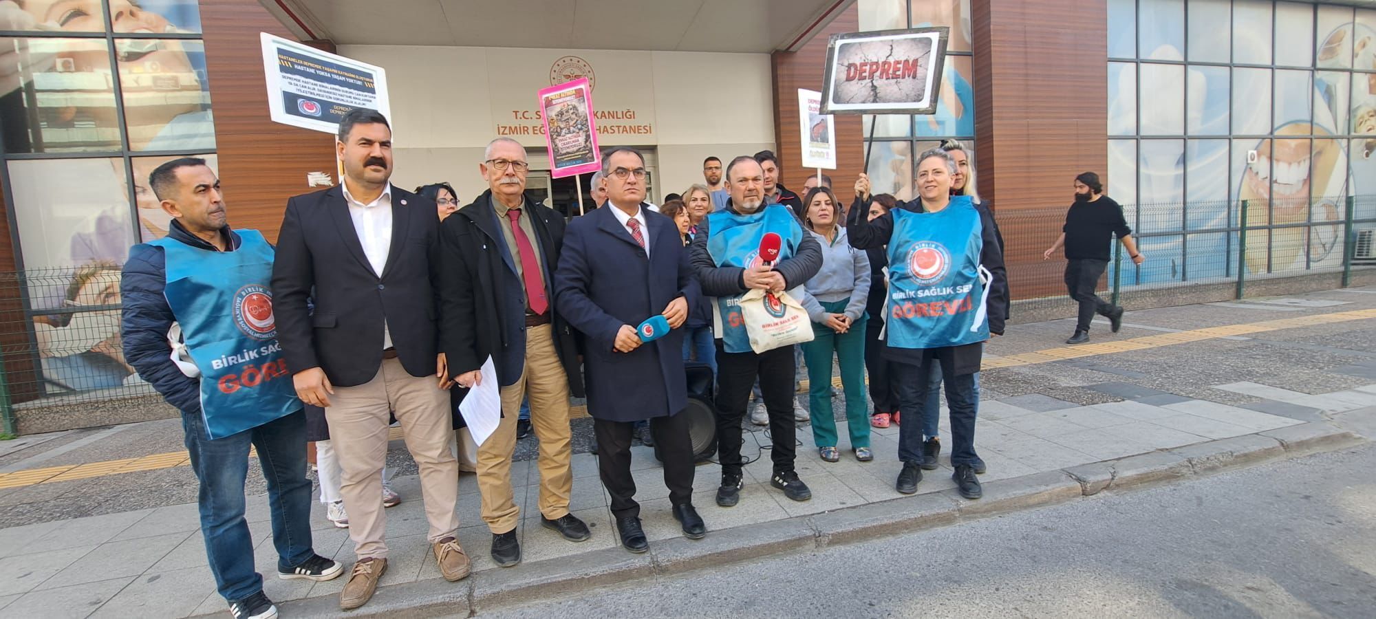 İzmir’in sağlığı depreme dayanıksız: Acil boşaltılma kararı olan bir hastanede görev yapmak istemiyoruz!