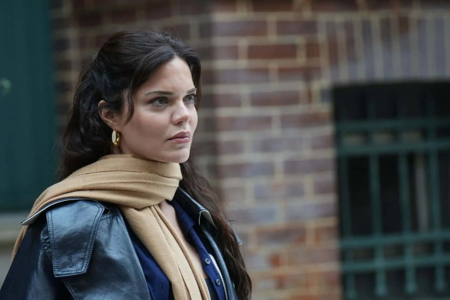 Sahtekarlar 21. Bölüm izle: Ferah ve Simla her şeyi öğrenmeye gitti! Son bölümde neler yaşandı?-1